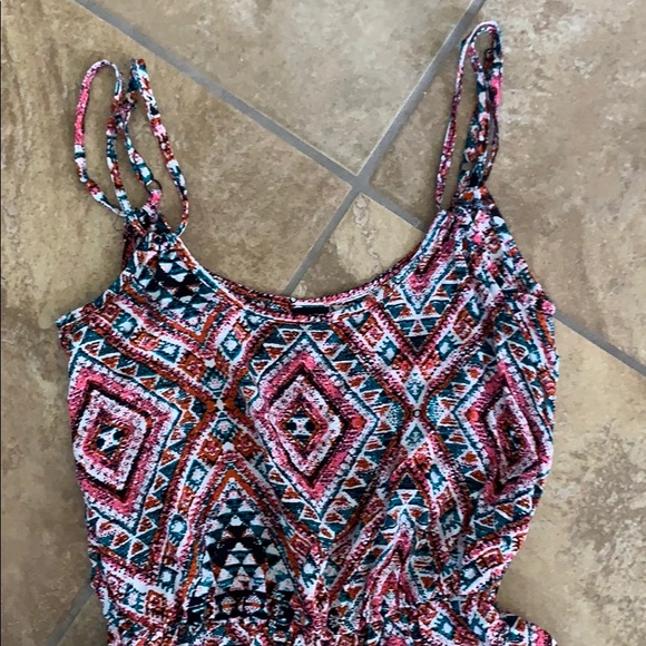 Pink patterned romper - Picture 2 of 8